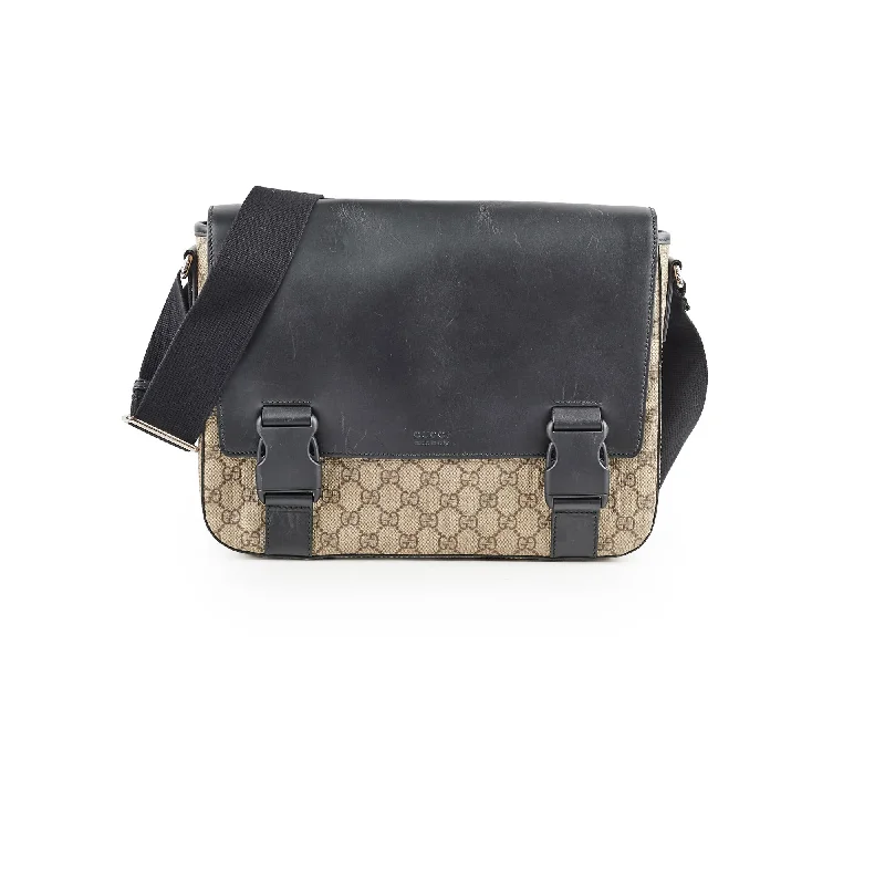 Gucci GG Surpreme Monogram Messenger Bag