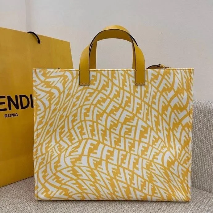 EN   Designer bags by Fendi 166