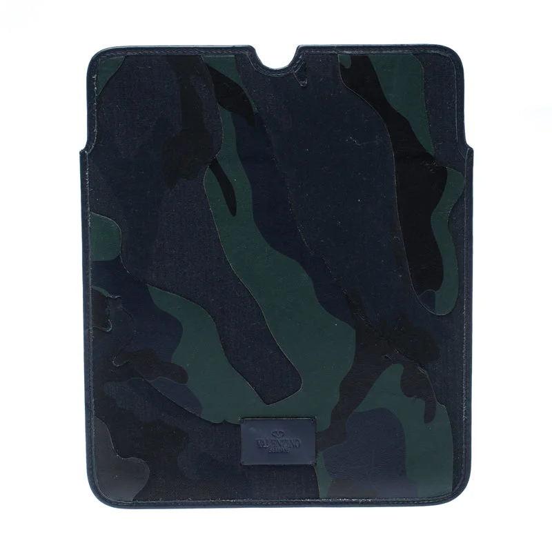 Camo Leather iPad 2 Case Holder